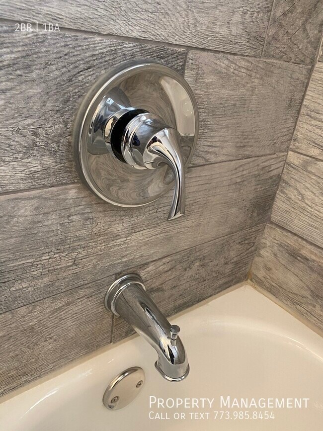 Building Photo - 2208 Hebron Ave