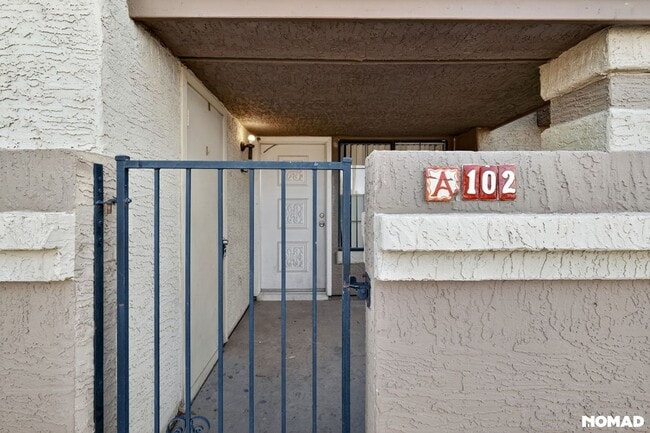 Building Photo - 1905 E University Dr