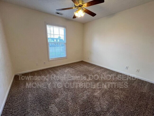 Building Photo - 121 Bugle Call Dr