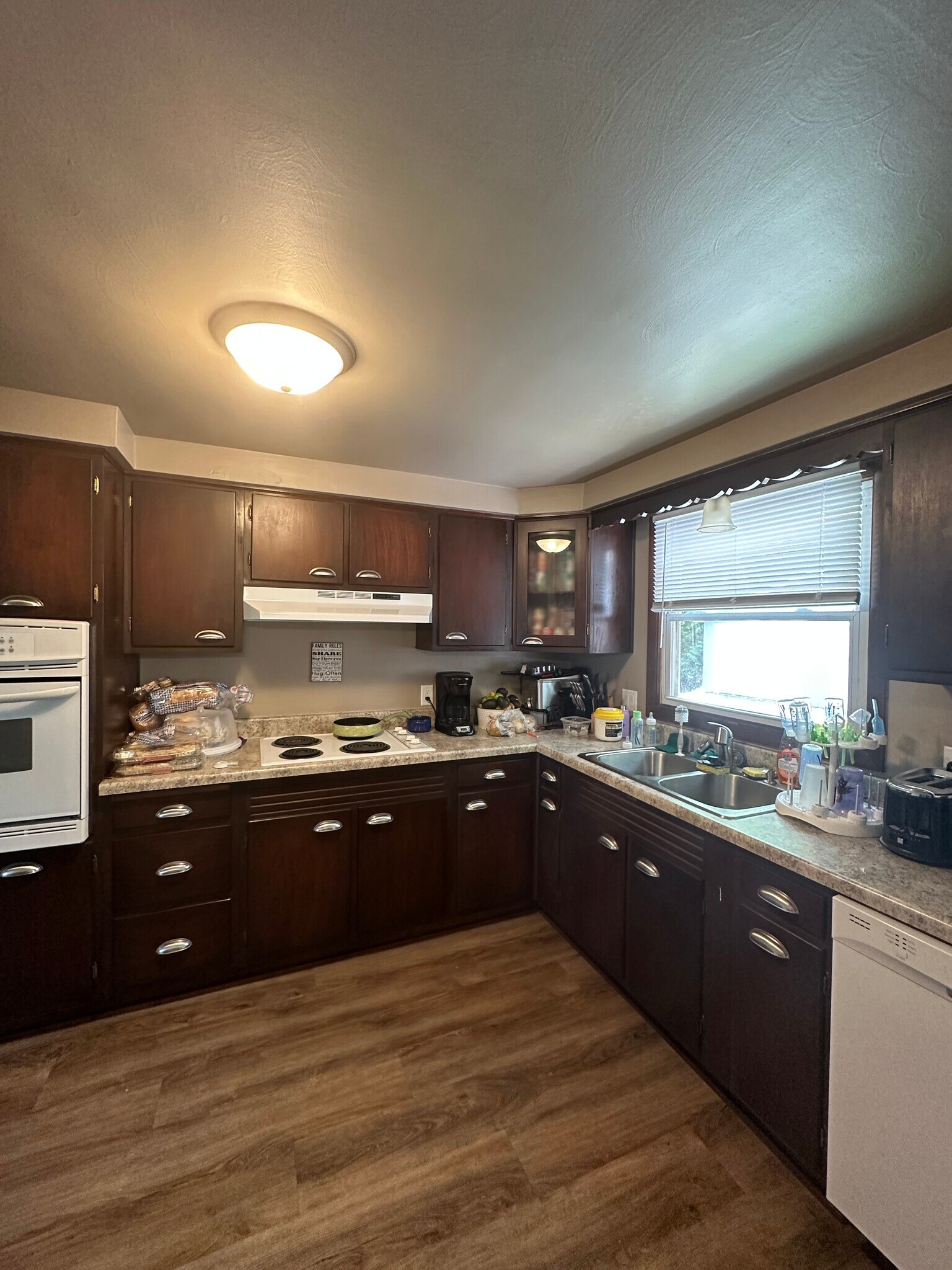 Building Photo - 1323 Cardinal Ln