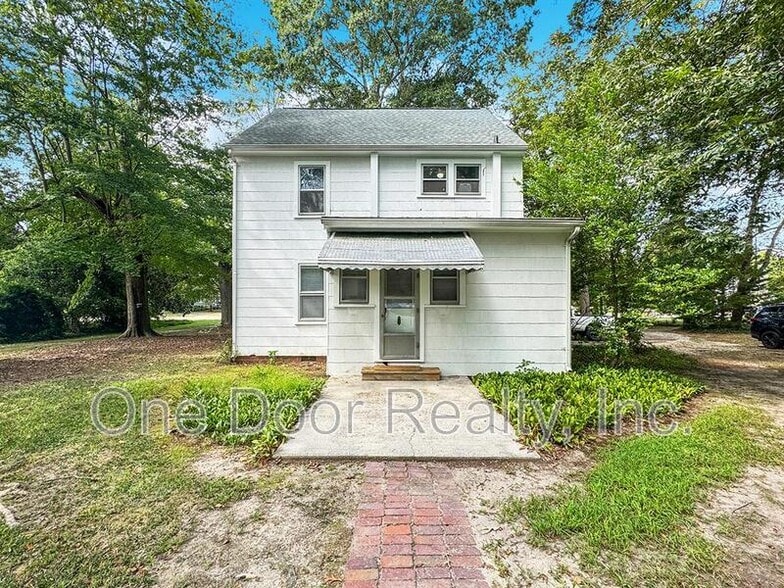 Primary Photo - 727 Richmond Rd