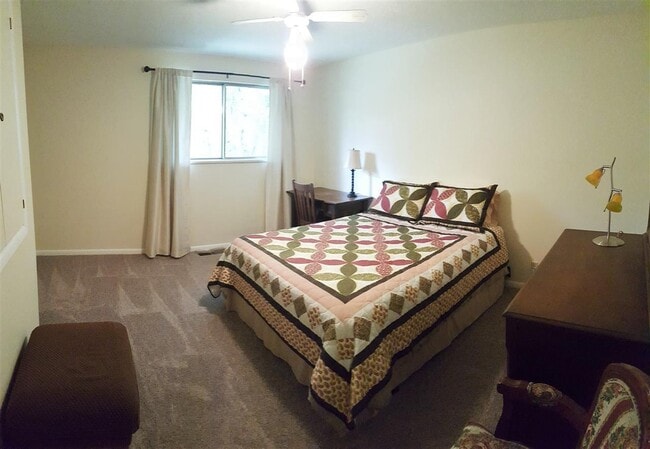 Building Photo - 922 McKinley Ave