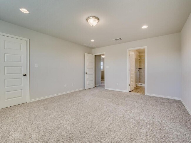 Building Photo - 2117 Pecan Island Dr