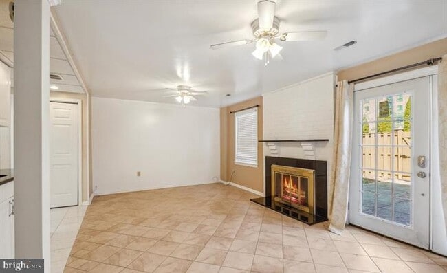 Building Photo - 10284 Arizona Cir