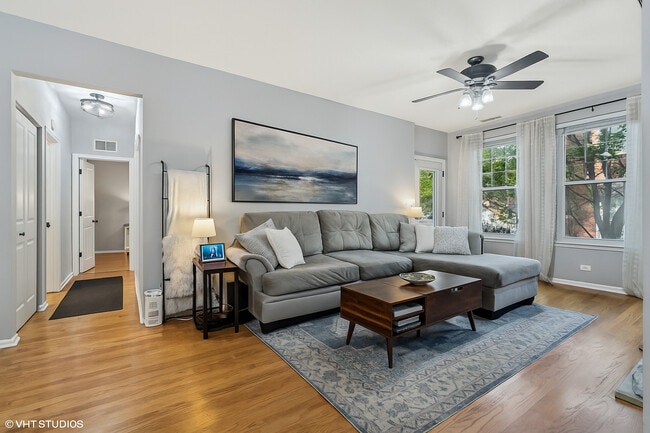 Building Photo - 301 W Goethe St