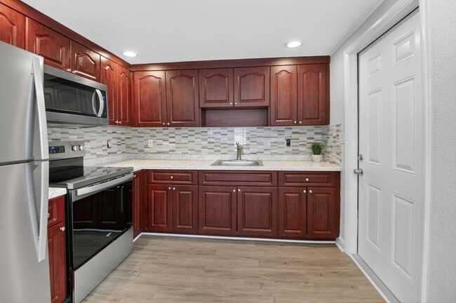 Building Photo - 239 NW 6th Ave