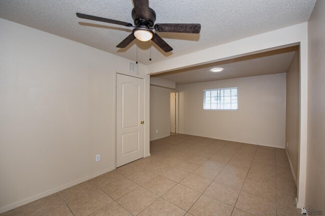 Building Photo - 2645 S Nogales Ave