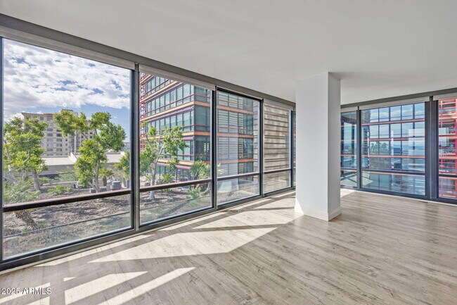 Building Photo - 4808 N 24th St