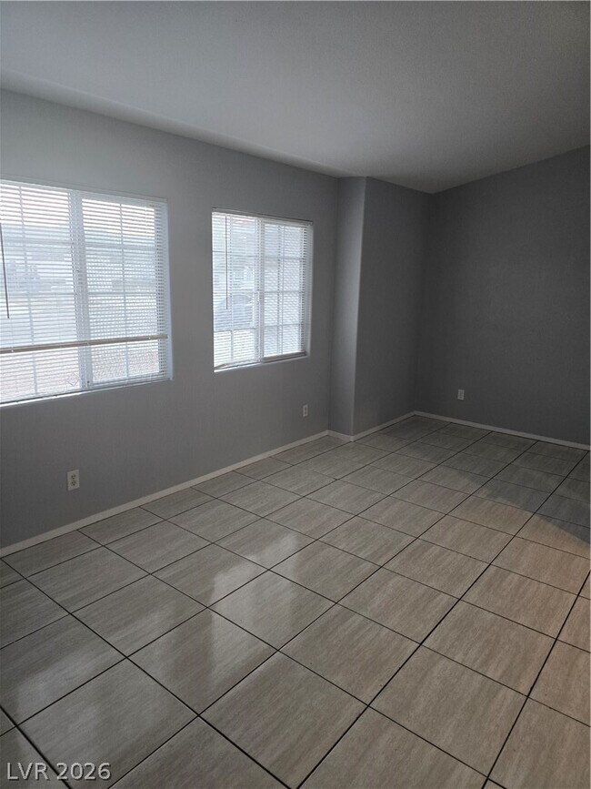 Building Photo - 5843 Berry Hill Ln