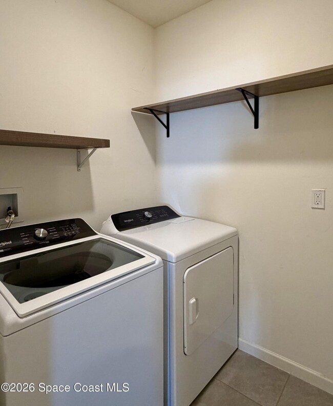 Building Photo - 282 Heritage St SW