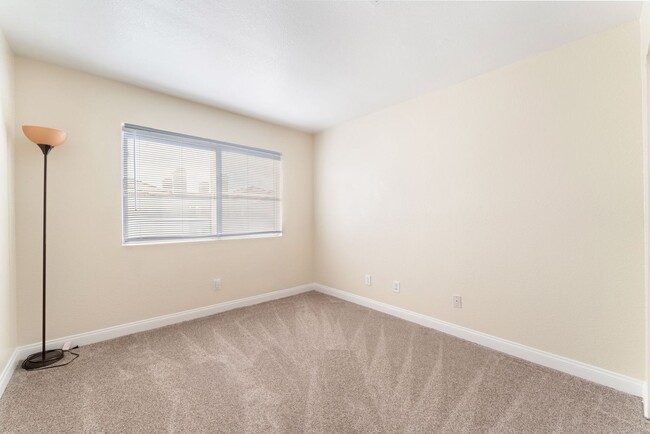 Building Photo - Welcome to this Newly Remodeled 2-bedroom,...