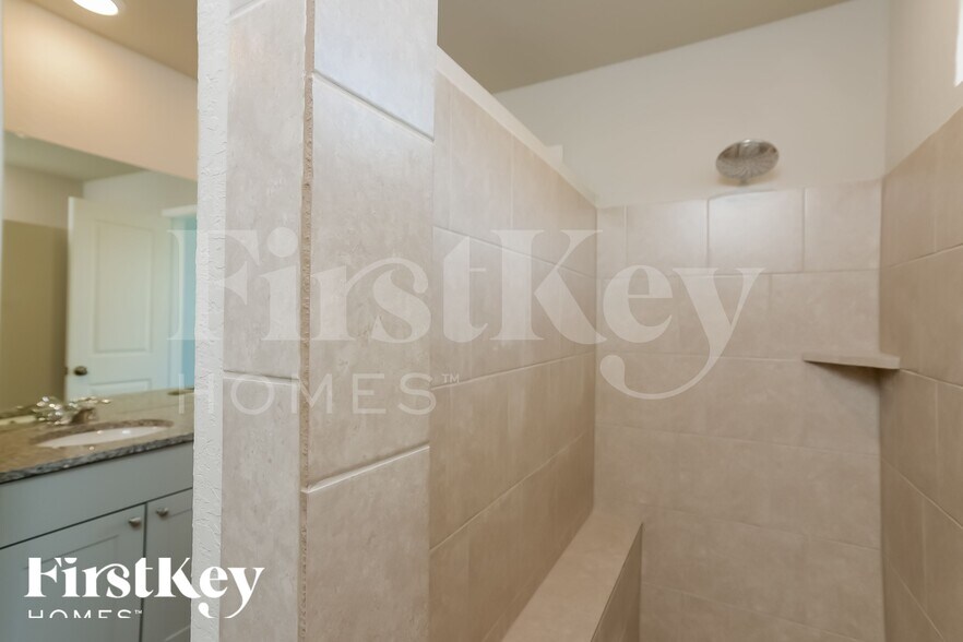 Building Photo - 6775 Hatchery Way