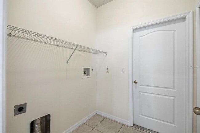 Building Photo - 29 E Diamond Dr