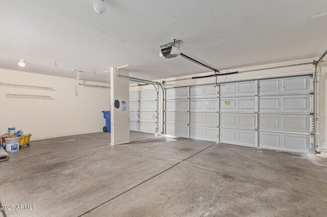 Building Photo - 10369 W Piccadilly Rd
