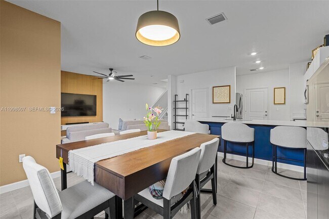 Building Photo - 4917 Oakmont Dr