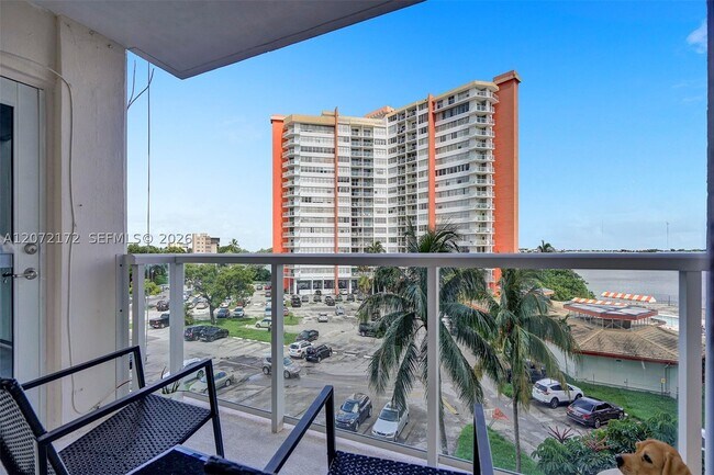 Building Photo - 1351 NE Miami Gardens Dr