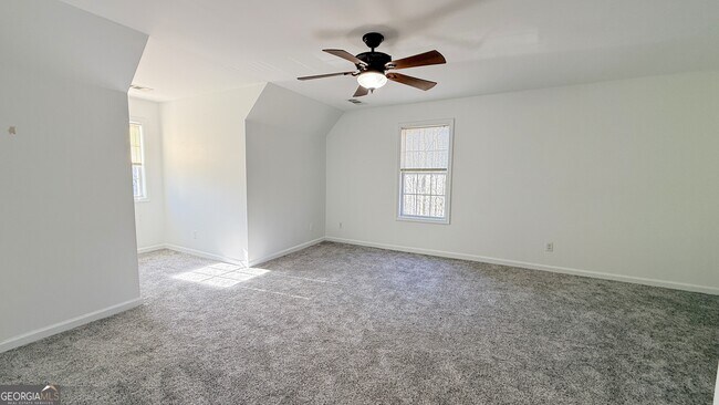 Building Photo - 3395 Woodlake Ln