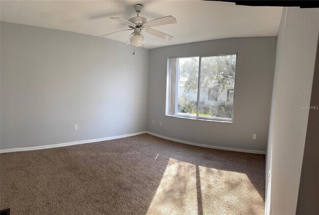 Building Photo - 722 Washington Palm Loop