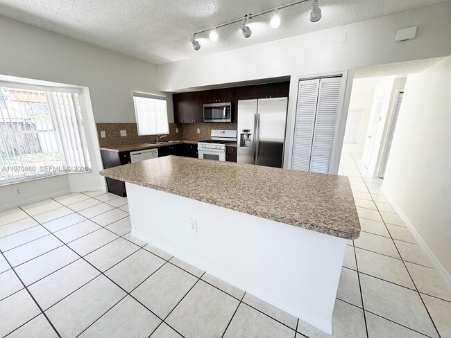 Building Photo - 15920 SW 79th Terrace