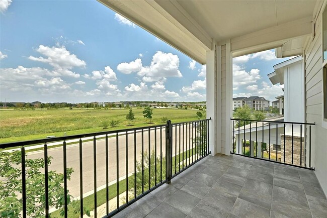 Building Photo - 8004 Lennon Dr