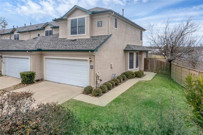 Building Photo - 2100 Pipers Field Dr