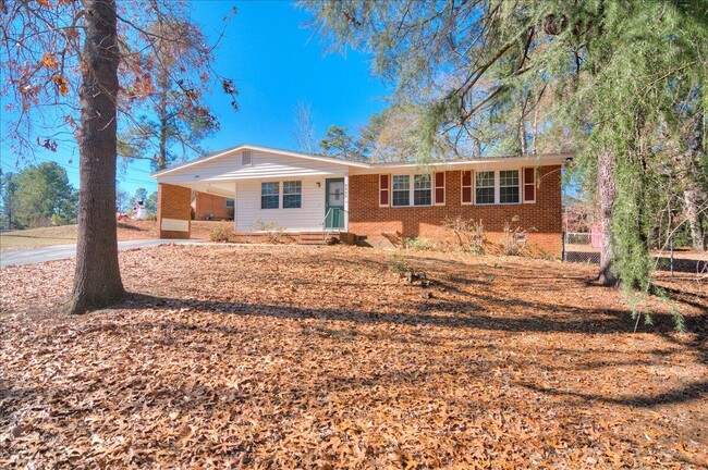 Building Photo - 2301 Mura Dr