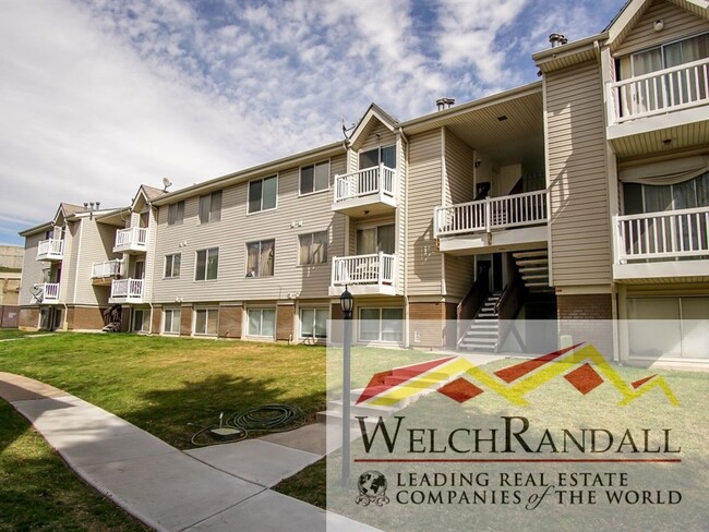 Building Photo - Your Roy Condo Retreat – 2 Bed, 1 Bath, Mo...