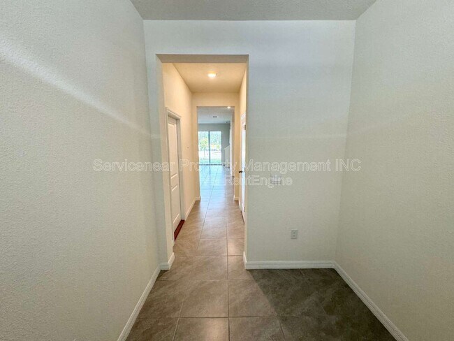 Building Photo - 33031 Tulip Petal Ln