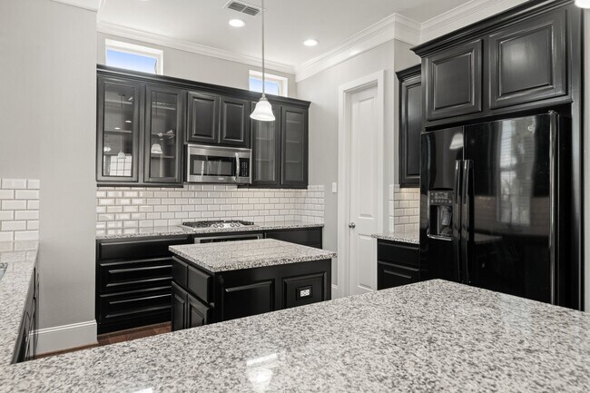 Building Photo - 6703 Highclere Manor Ln