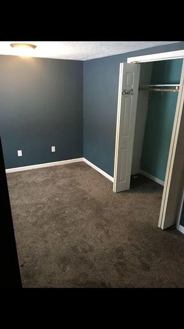 Building Photo - Spacious 3-Bedroom in Colona with Yard and Garage!