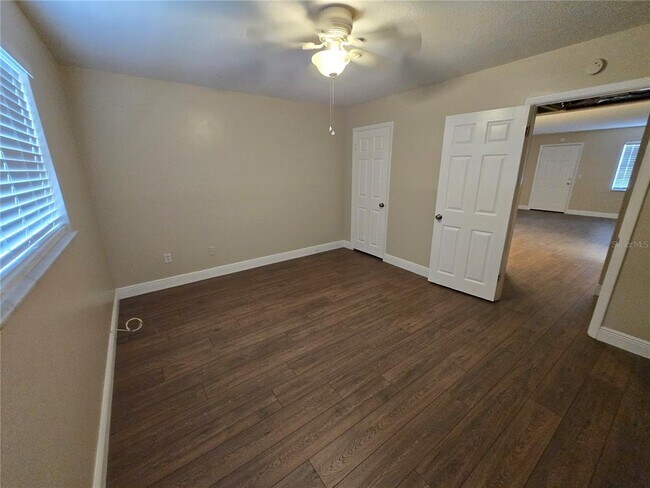 Building Photo - 1320 Moreland Dr