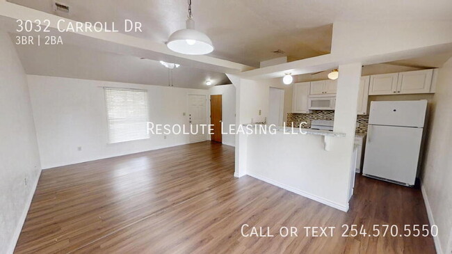 Building Photo - 3032 Carroll Dr