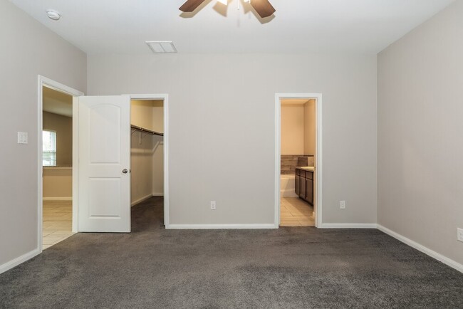 Building Photo - 12469 Lake Conroe Hills Dr