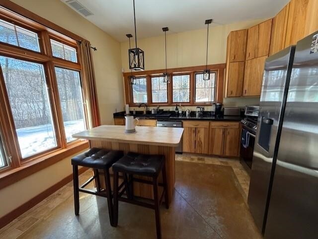 Building Photo - 150 Woodcrest