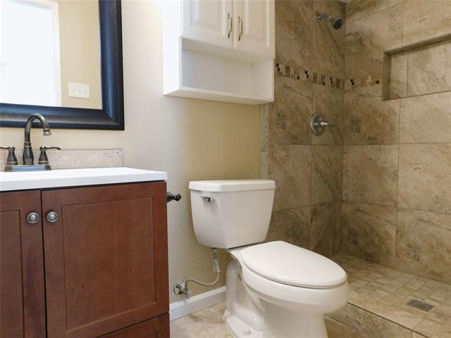 Building Photo - 5236 Nash Dr