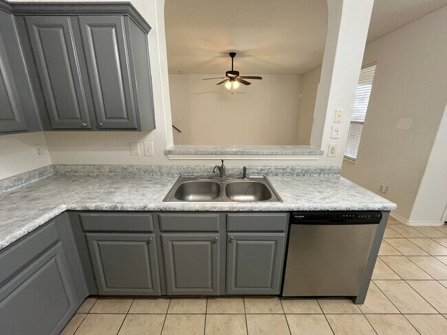 Building Photo - 15434 Grosbeak Pass