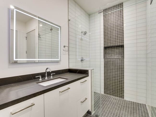 Building Photo - 123 Lexington Ave