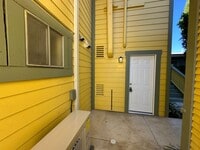 Building Photo - 678 N Shaffer St