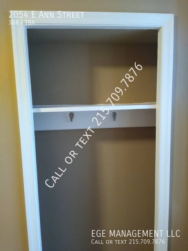 Building Photo - 2054 Ann St