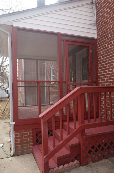 Building Photo - 500 5th St