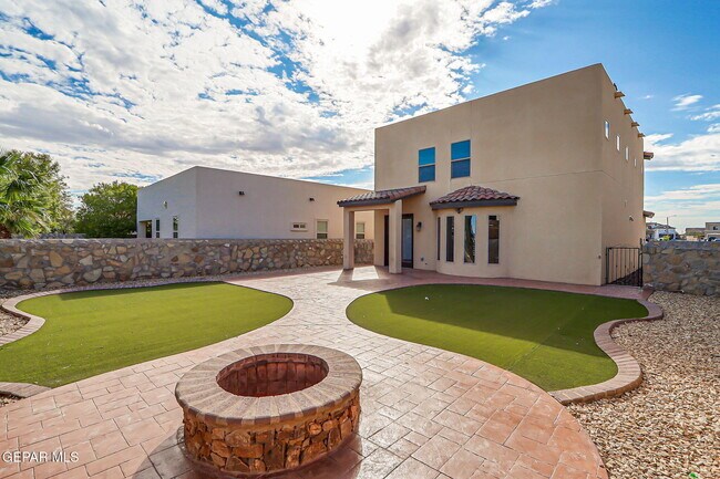 Building Photo - 2436 Eastern Sky St