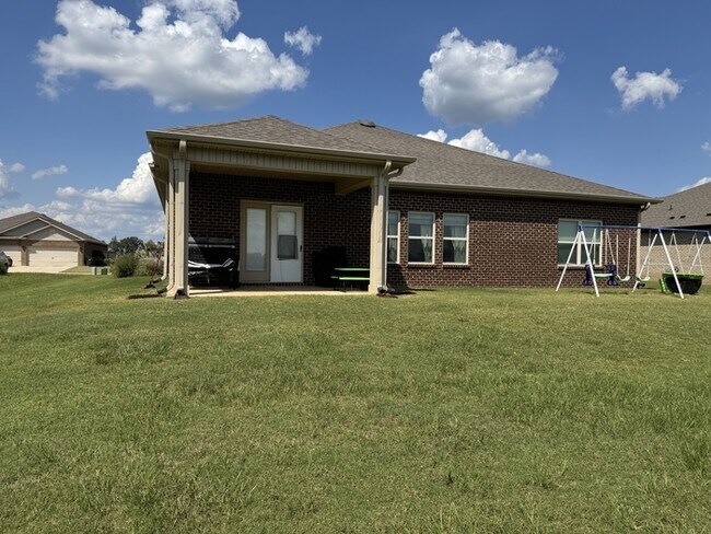 Building Photo - 124 Blackburn Trace