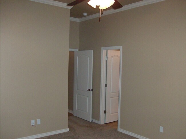 Building Photo - 4700 Passion Flower Loop