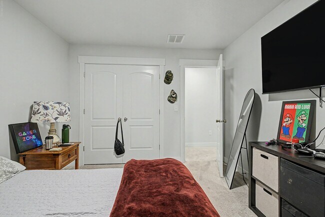 Building Photo - 1531 Stone Gate Dr