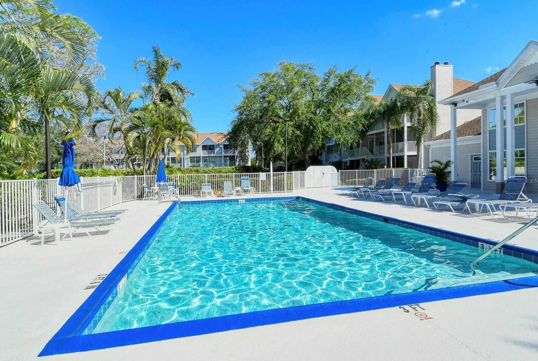 Building Photo - 850 S Tamiami Trl
