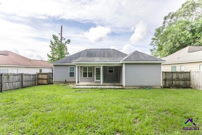 Building Photo - 510 Leisure Lake Dr