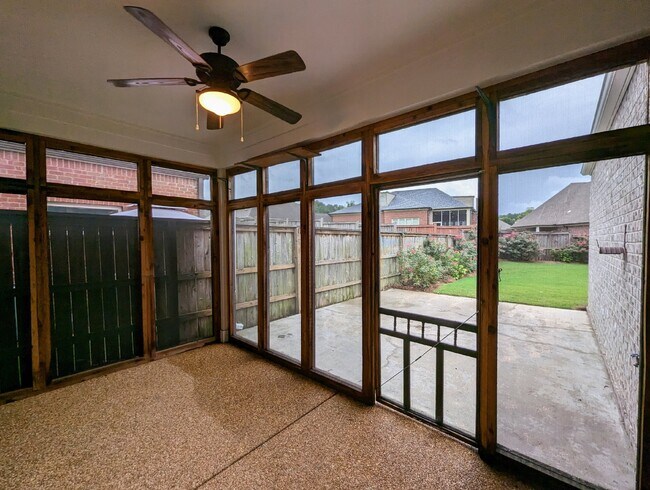 Building Photo - 154 Glen Alden Cir