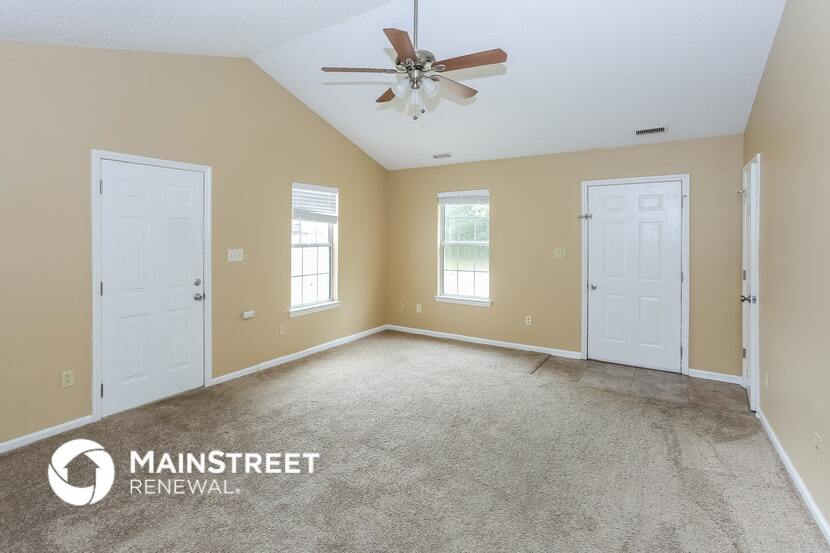 Building Photo - 4800 Farmview Dr