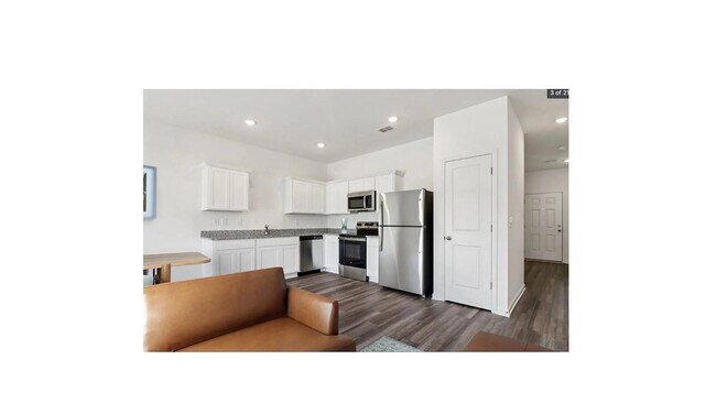 Building Photo - 234 Gillis Wy