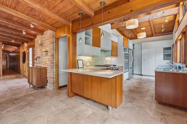 Building Photo - 407 Almarion Dr